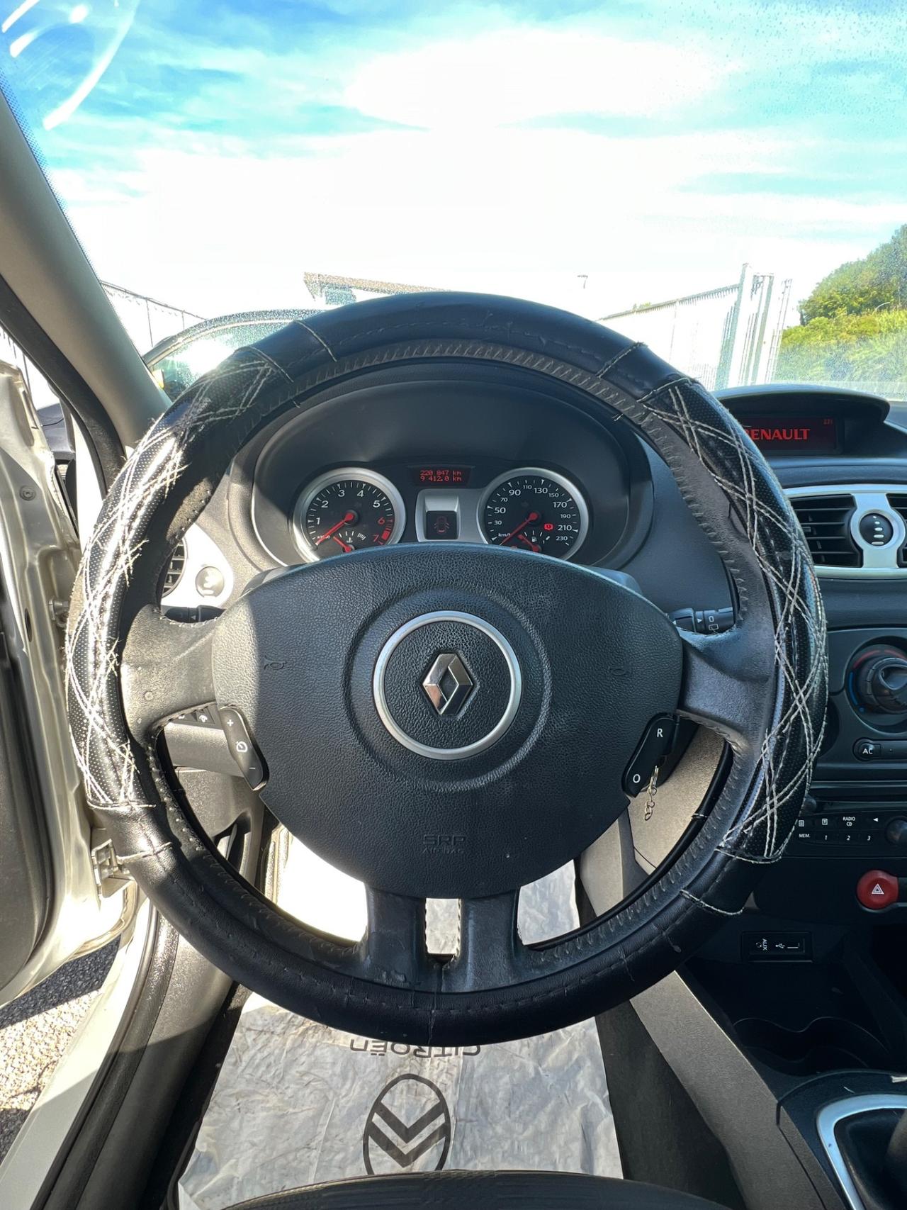 Renault Clio 1.2 16V 5 porte Luxe