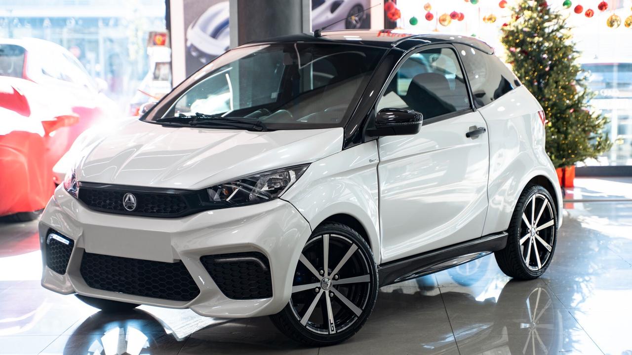 Aixam Coupe GTI COUPE' 16" ALPINE LED CARPLAY PELLE FULL OPTIONAL