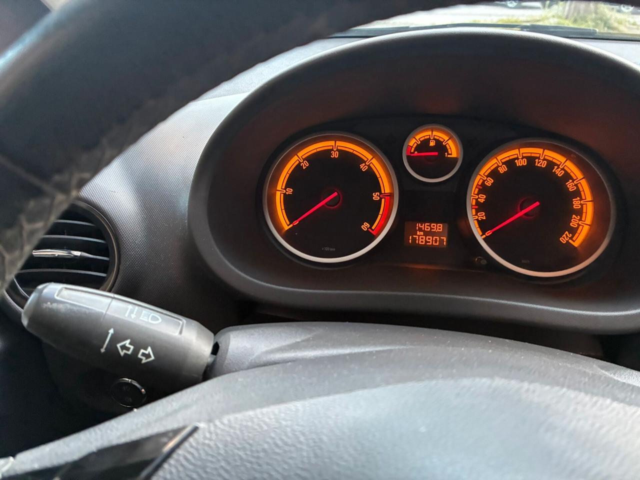 Opel Corsa 1.3CDTI 75CV 5p perfetta-13