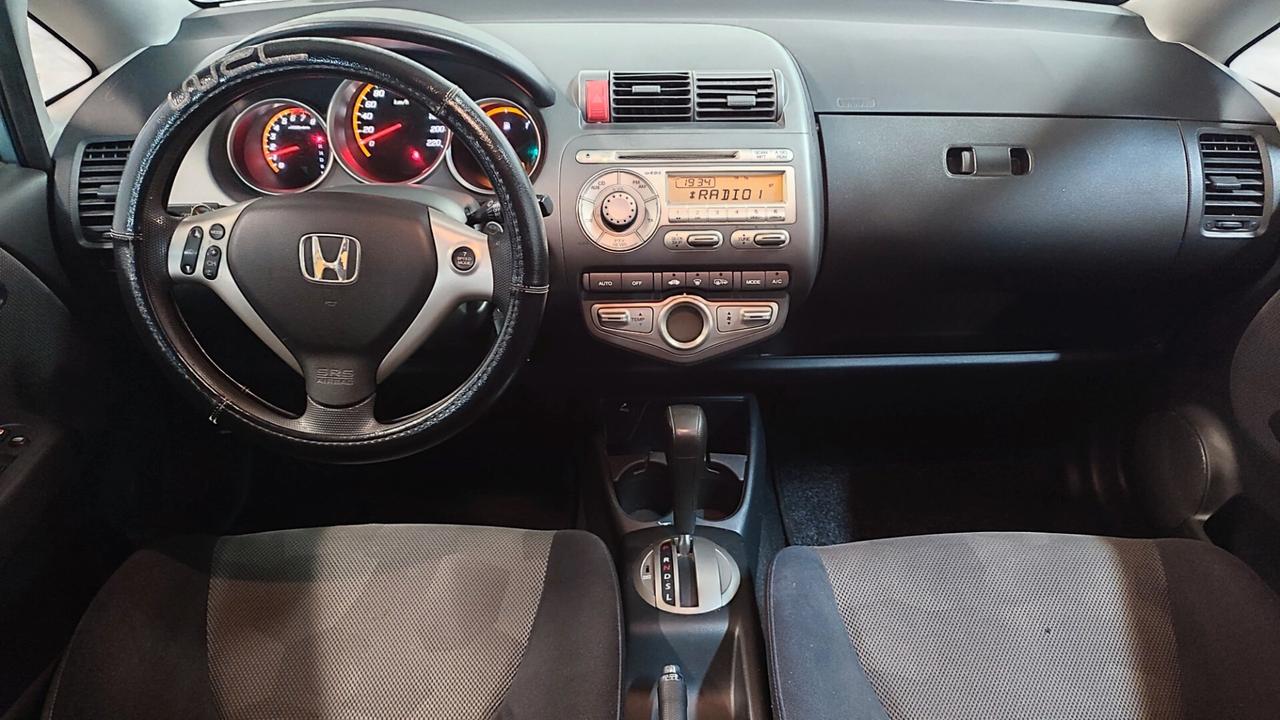 Honda Jazz 1.4 i-DSi 5p. 7 Speed CVT Graph. NEOPATENTATO