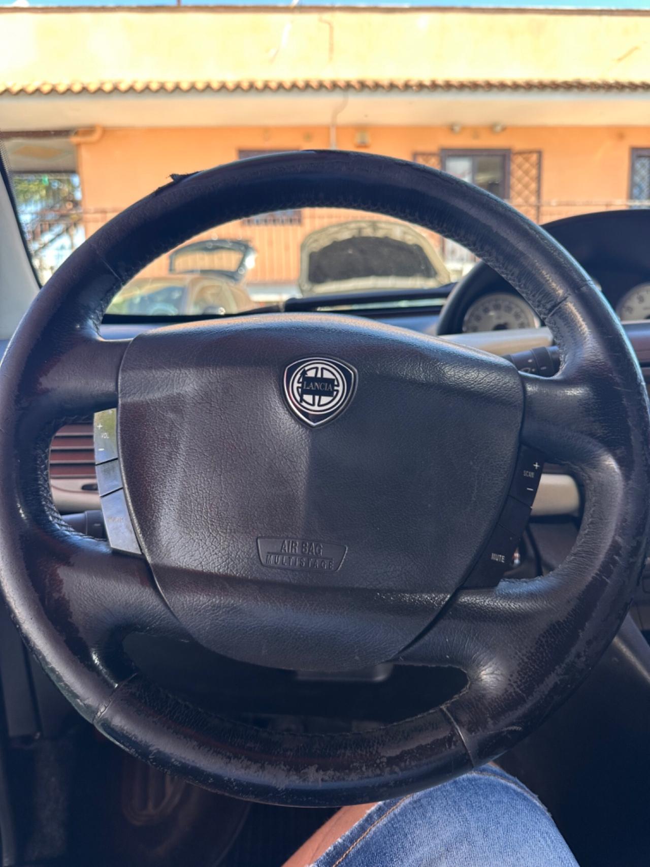 Lancia Ypsilon 1.3 Multijet 16V Oro