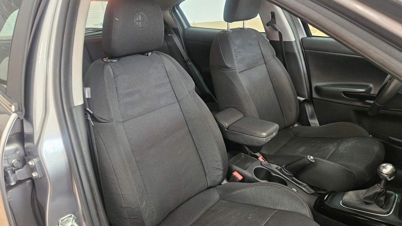 Alfa Romeo Giulietta 1.6 JTDm-2 105 CV Exclusive