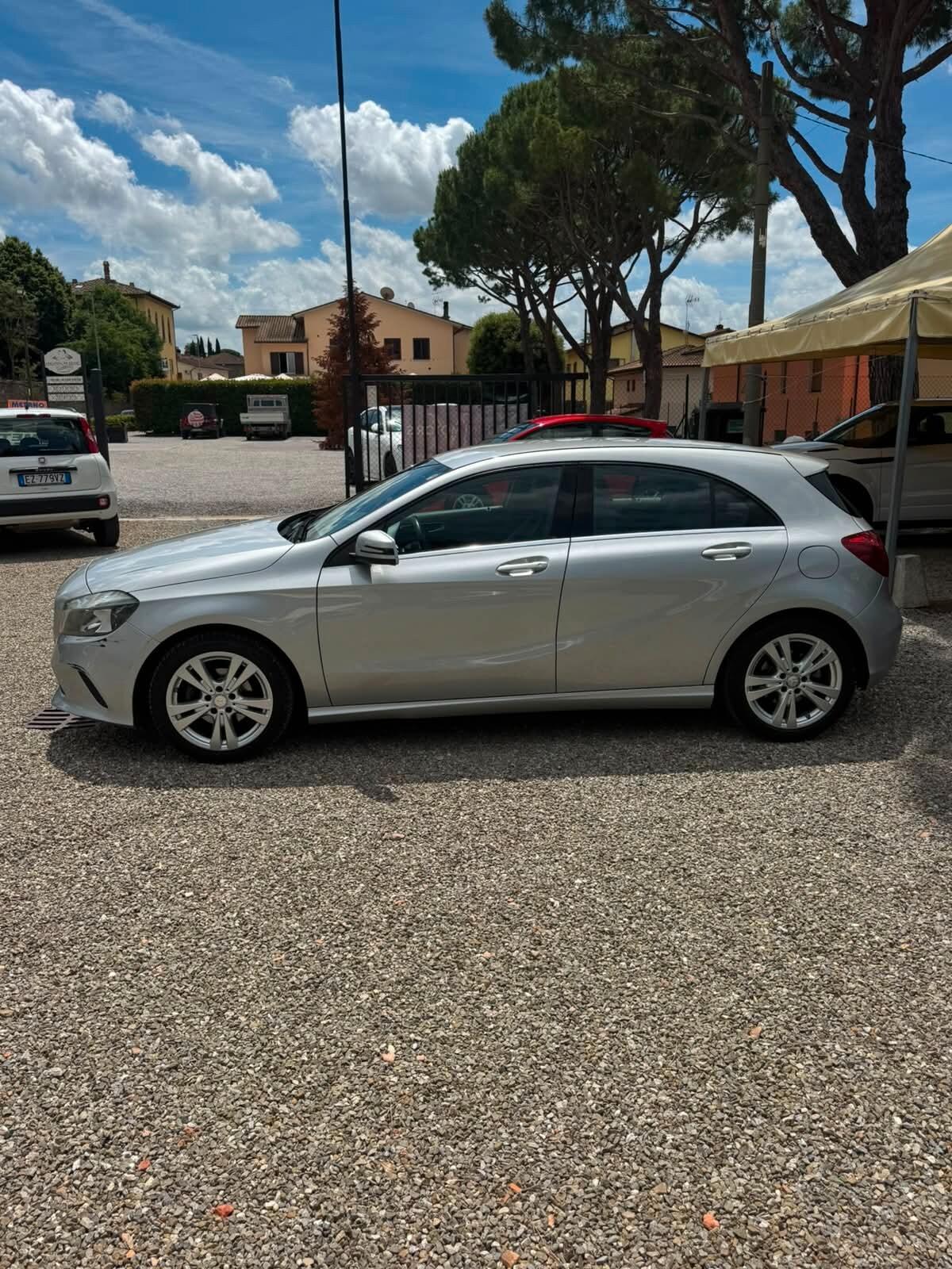 Mercedes-benz A 180 d Premium