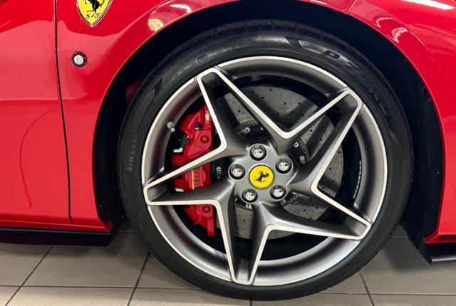FERRARI F8 Tributo"SPEDIZIONE SU RICHIESTA IN TUTTO IL MONDO"