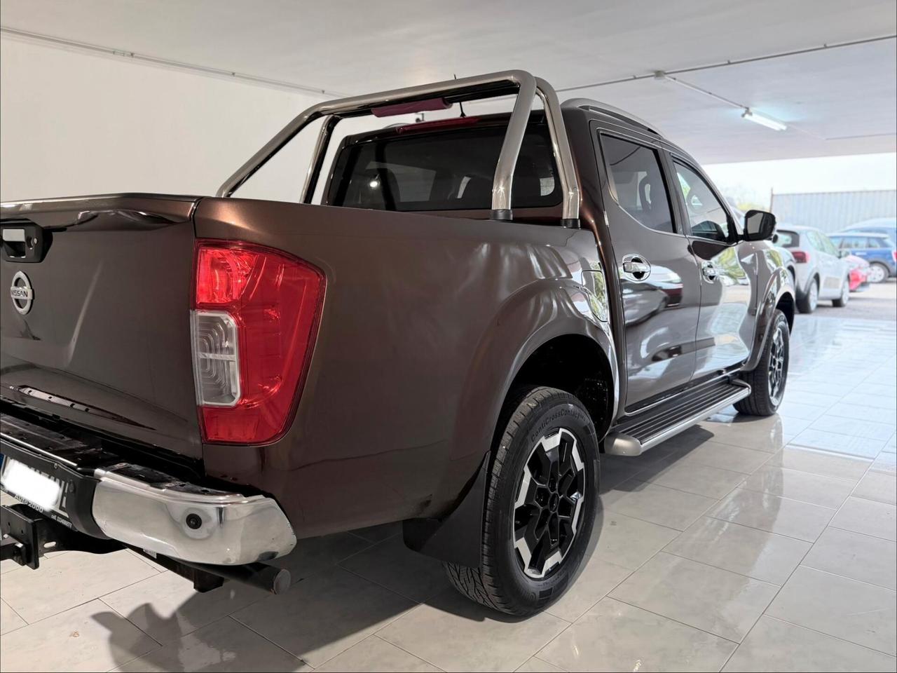 Nissan Navara DOPPIA CABINA GANCIO TRAINO AUTOMATICO