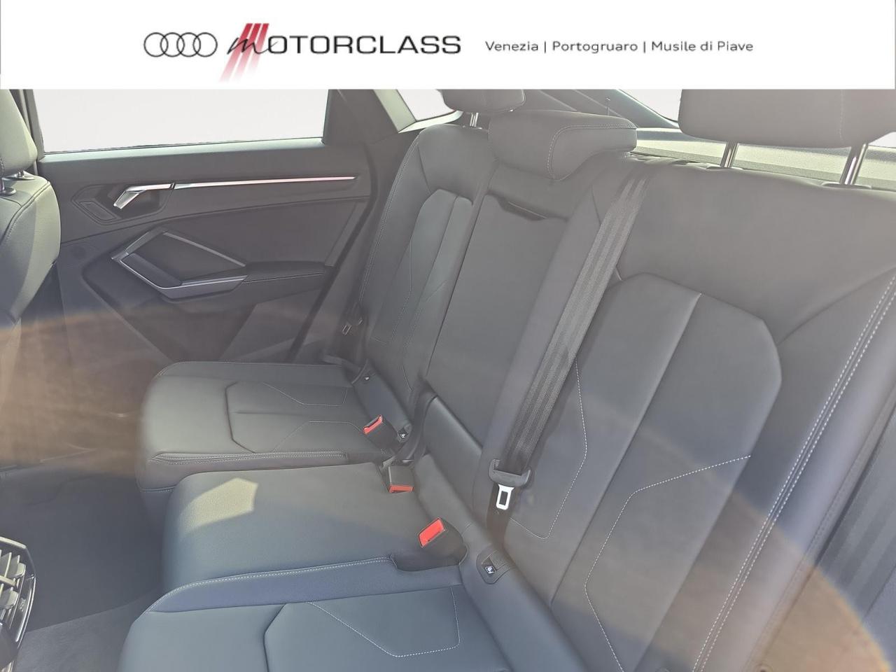 Audi Q3 sportback 40 2.0 tdi 193cv identity black quattro s tronic