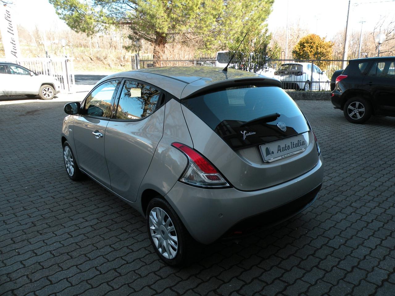 LANCIA YPSILON 1.3 MJT 95 CV GOLD 2011