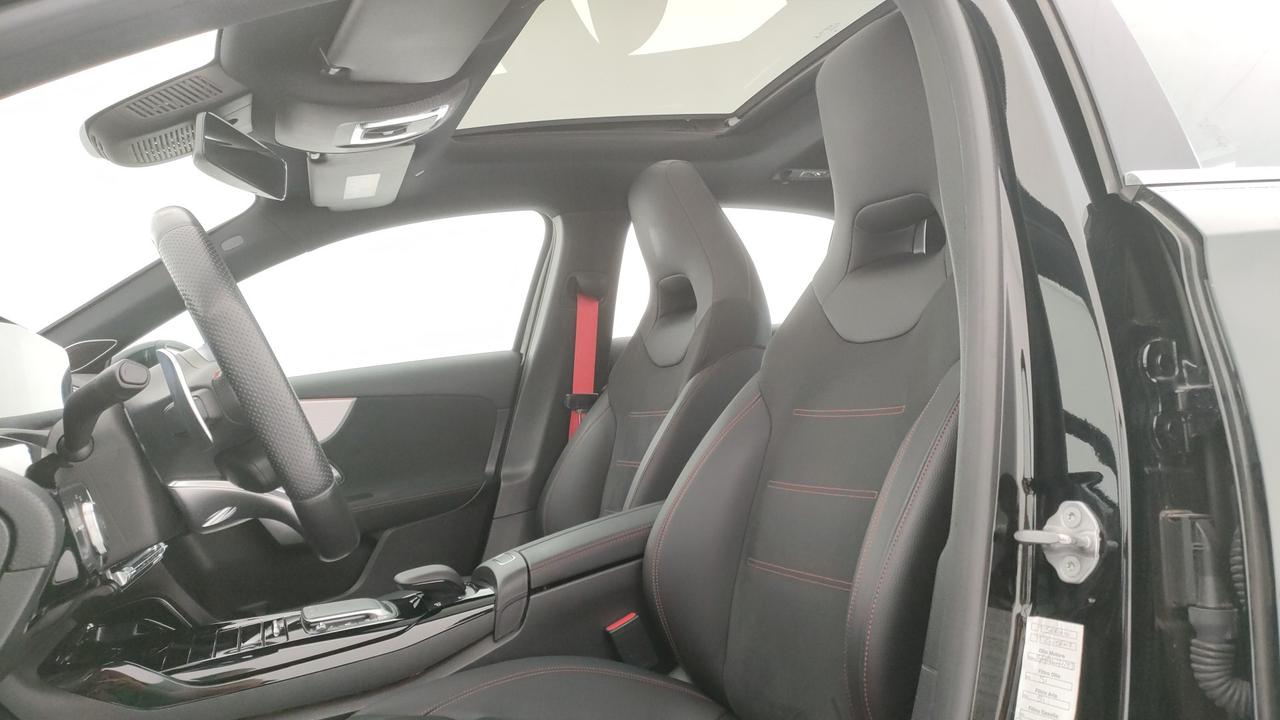Mercedes-Benz Classe A - W177 2018 - A AMG 35 4matic auto