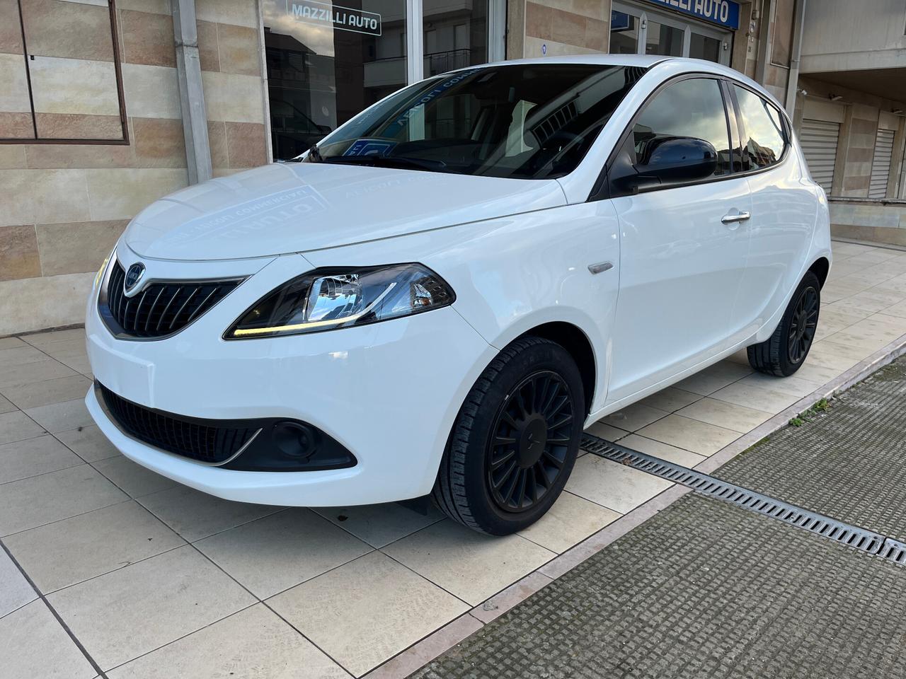 Lancia Ypsilon 1.0 FireFly 5 porte Hybrid Posti - GH272GE