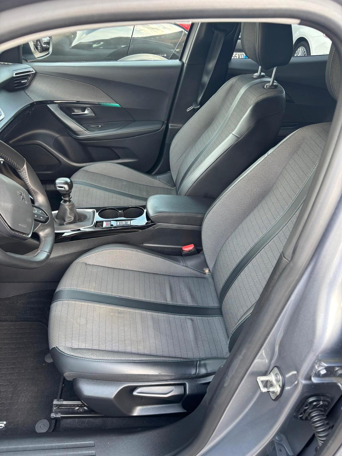 Peugeot 2008 BlueHDi 110 S&S Allure Pack