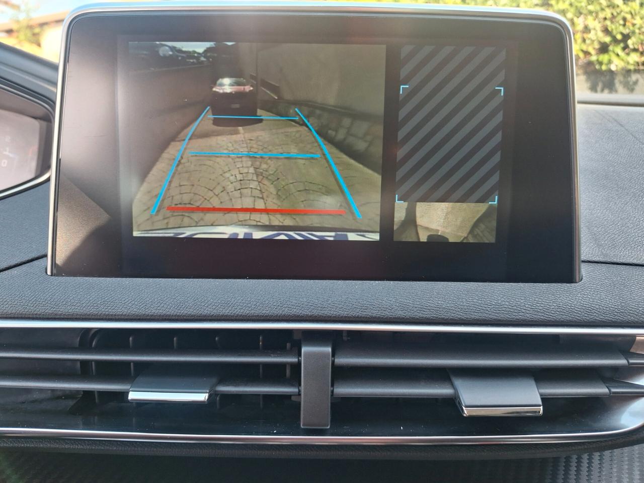 Peugeot 3008 BlueHDi 130 S&S EAT8 Allure