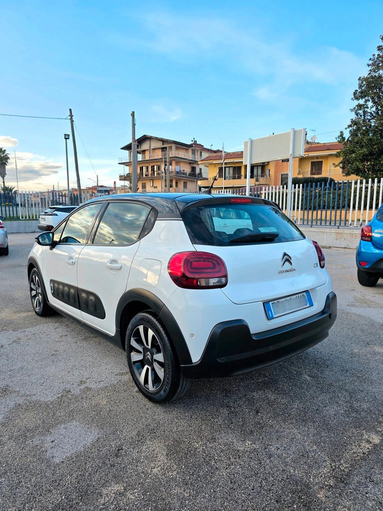 Citroen C3 1.6 BlueHDi 75cv S&S Shine con 73.000 Chilometri