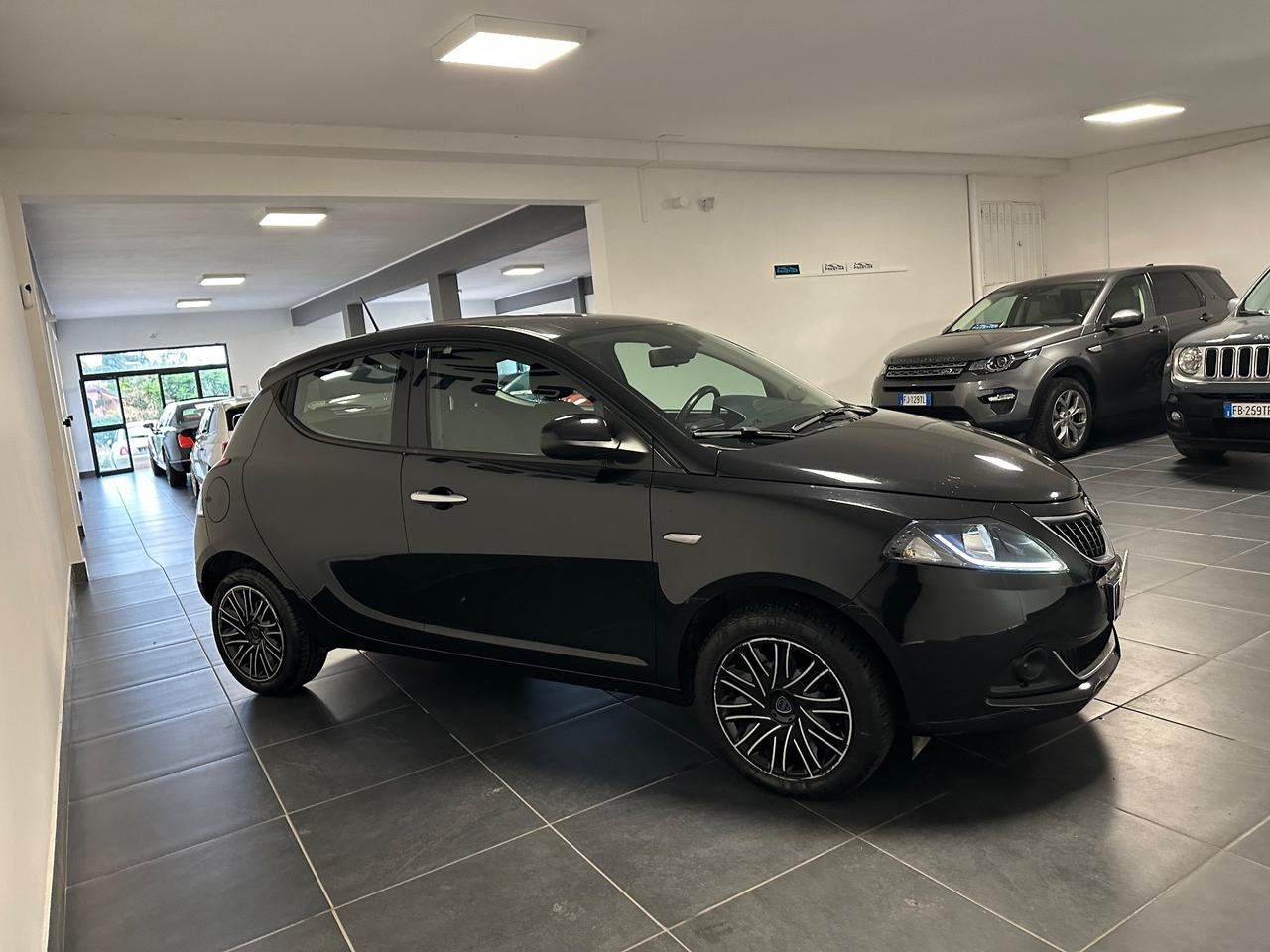 LANCIA YPSILON 1.0 HYBRID 69CV PRONTA CONSEGNA GARANZIA