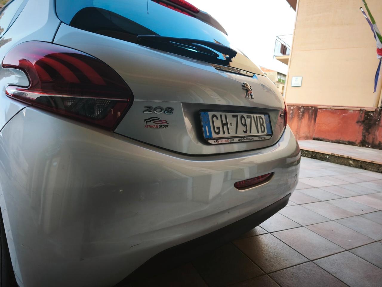 Peugeot 208 1.6 BlueHDi 75 CV