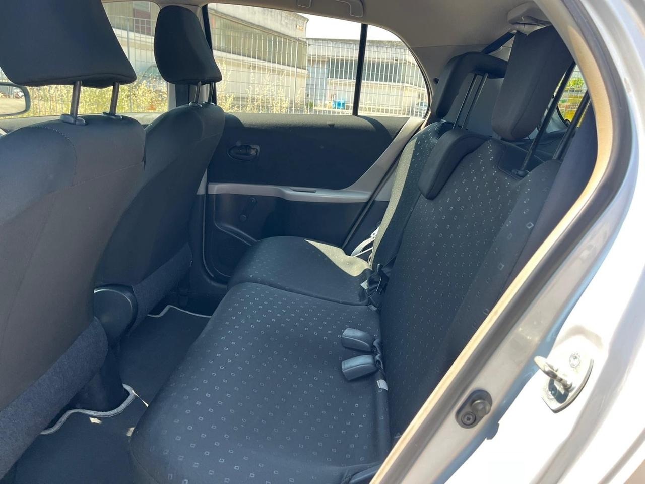 Toyota Yaris 1.0 5 porte Now