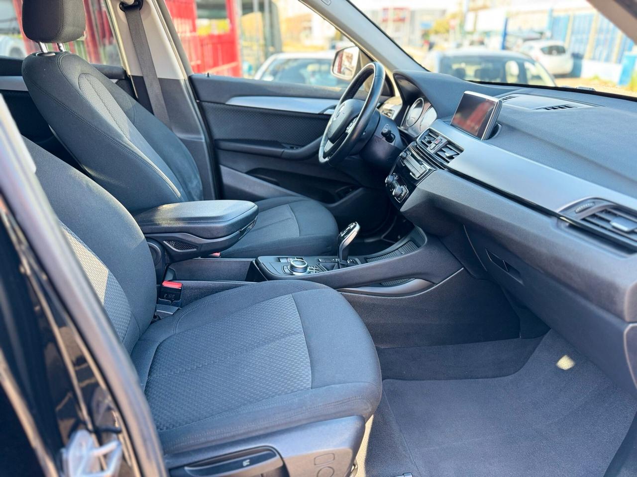 bmw x1 16D 116CV X-line anno 11/2021 permute garanzia finanziamenti