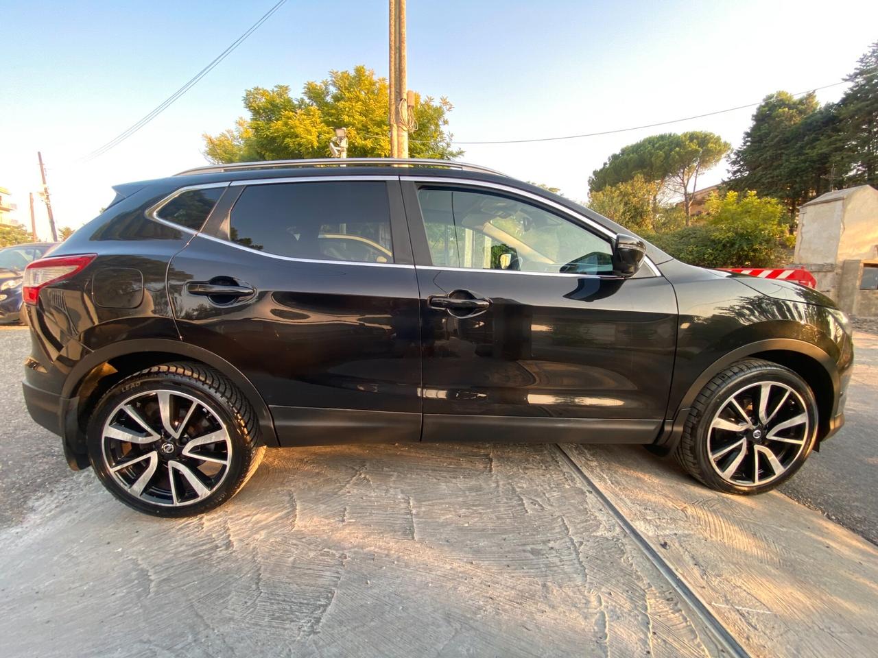 Nissan Qashqai 1.6 dCi Tekna (TETTO-NAVI-RETROCAMERA )