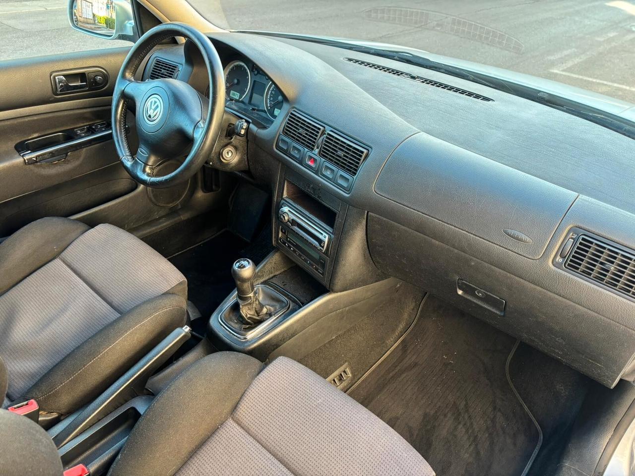 VOLKSWAGEN GOLF 1.9 130 CV