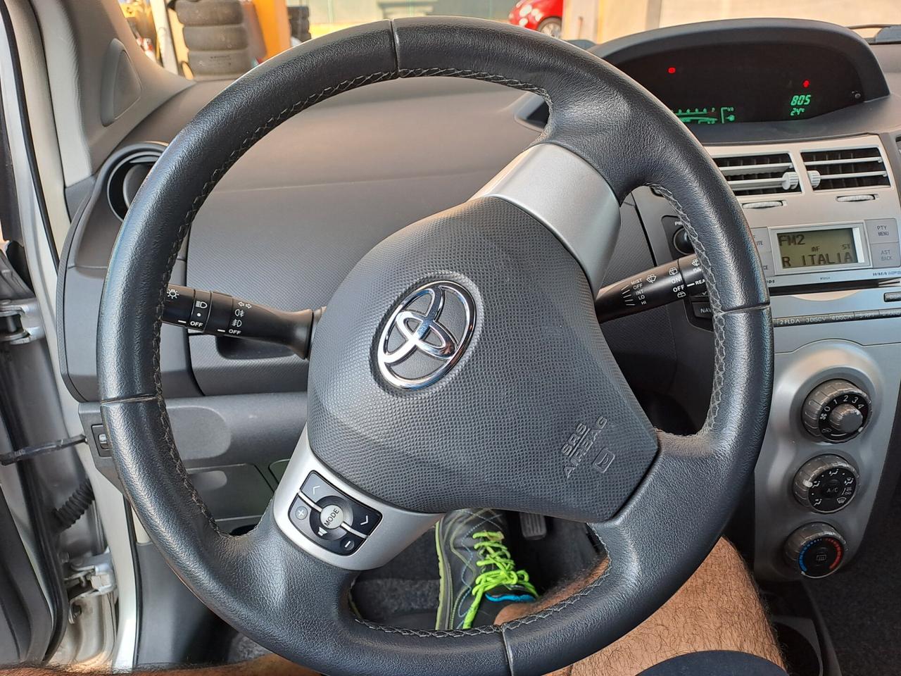Toyota Yaris 1.3 5 porte Sol