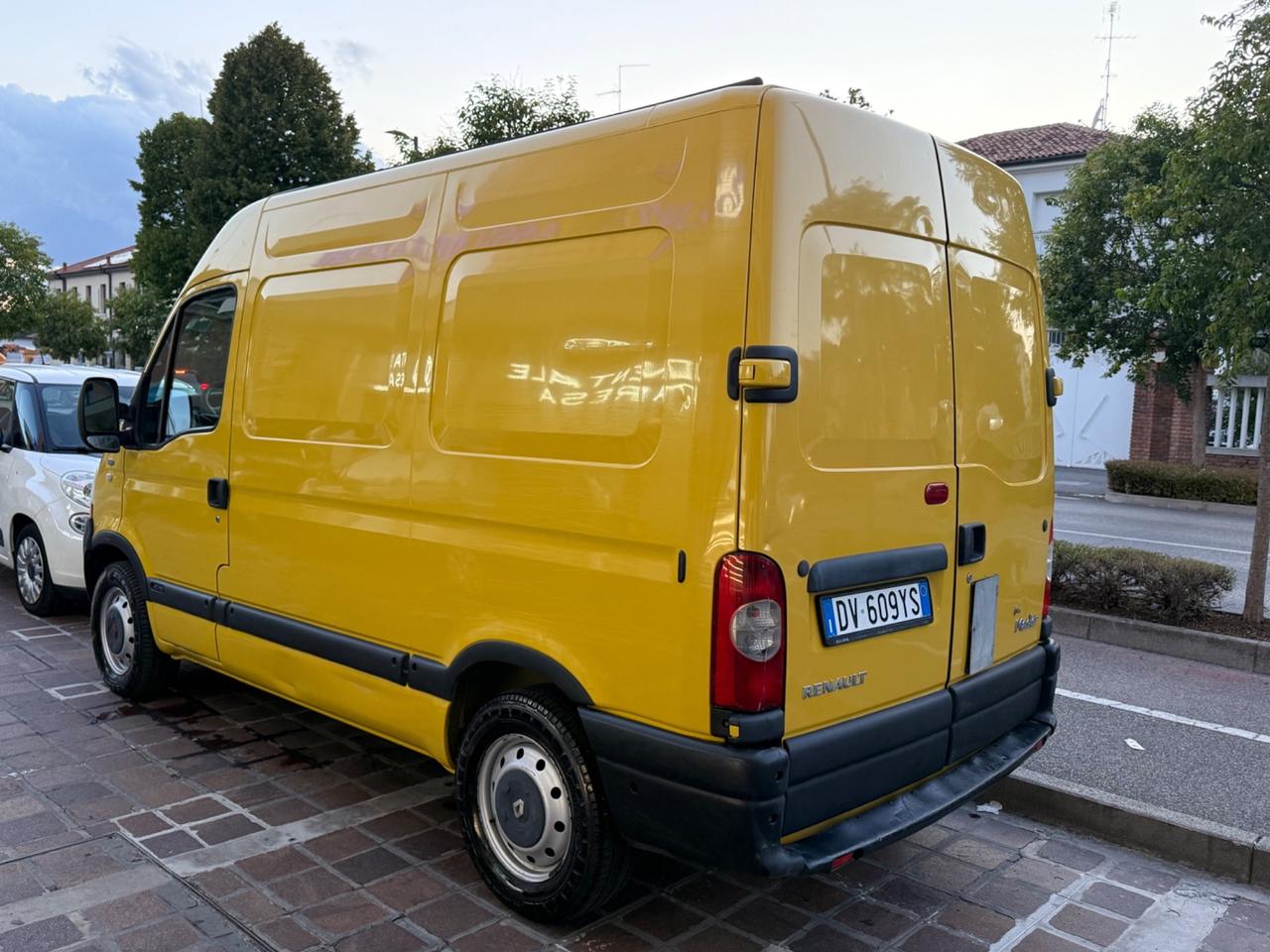 Renault Master T28/100 2.5 dCi PC-TN Furgone Ice