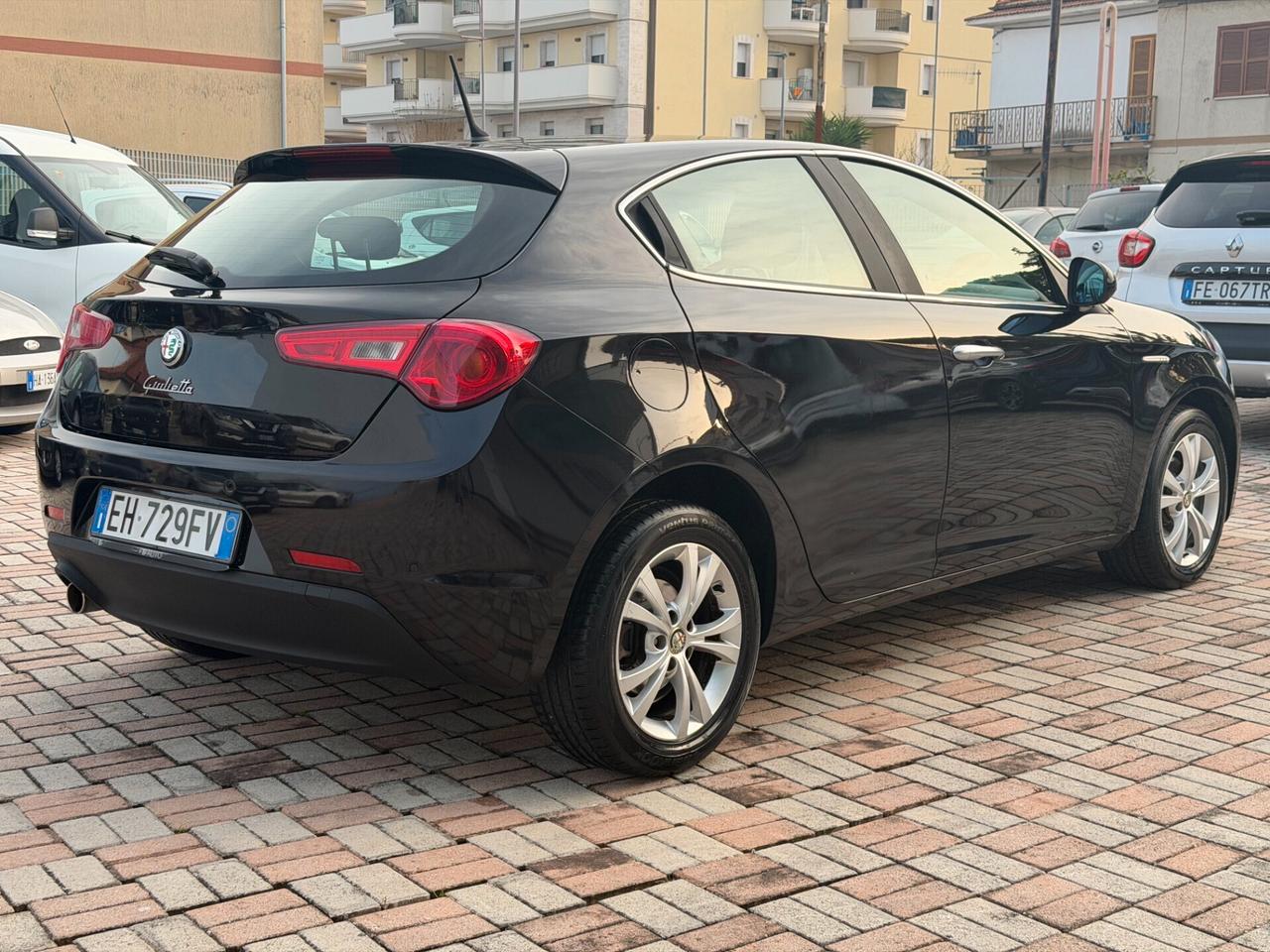 Alfa Romeo Giulietta 1.6 JTDm-2 105 CV Distinctive