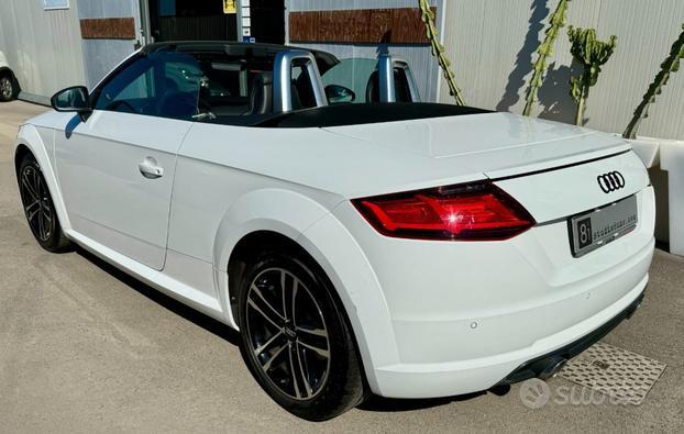 AUDI TT Roadster 2.0 TDI ultra Design