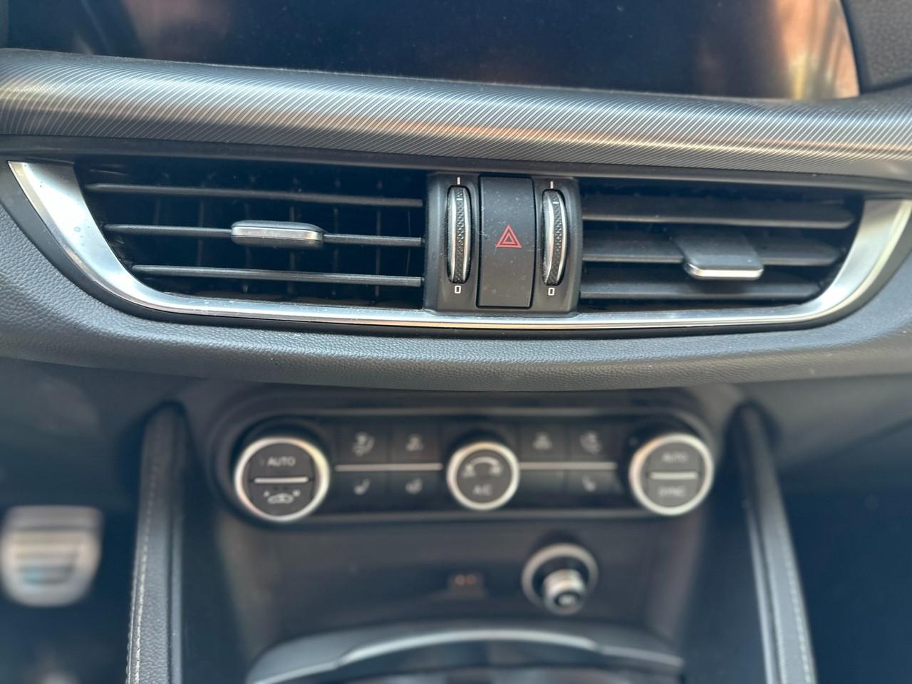 ALFA ROMEO Stelvio 2023 - Stelvio 2.2 t Veloce Q4 210cv auto