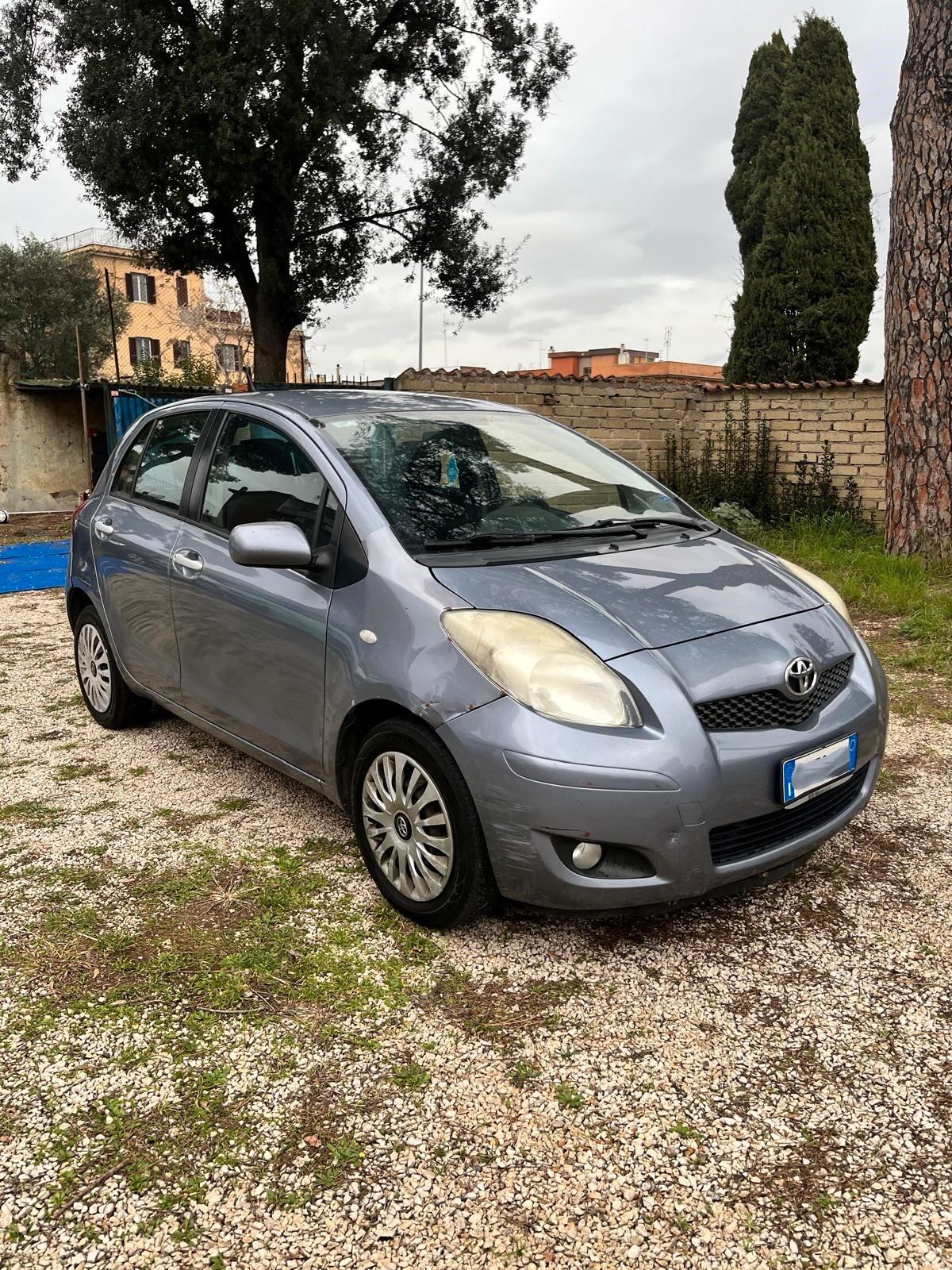 Toyota Yaris 1.0 5 porte Sol