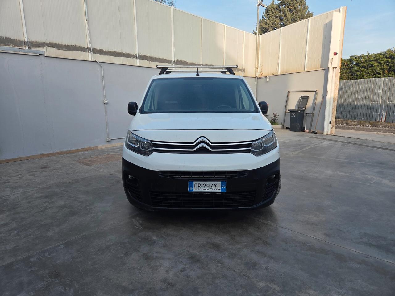 NOLEGGIA O ACQUISTA CITROEN BERLINGO 1.5 100CV 3 POSTI