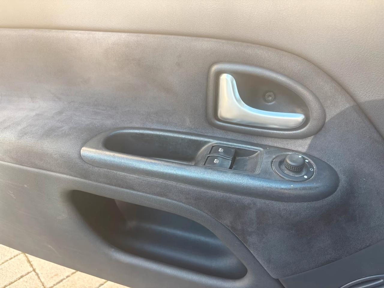 Renault Clio RS 2.0 16V Renault Sport