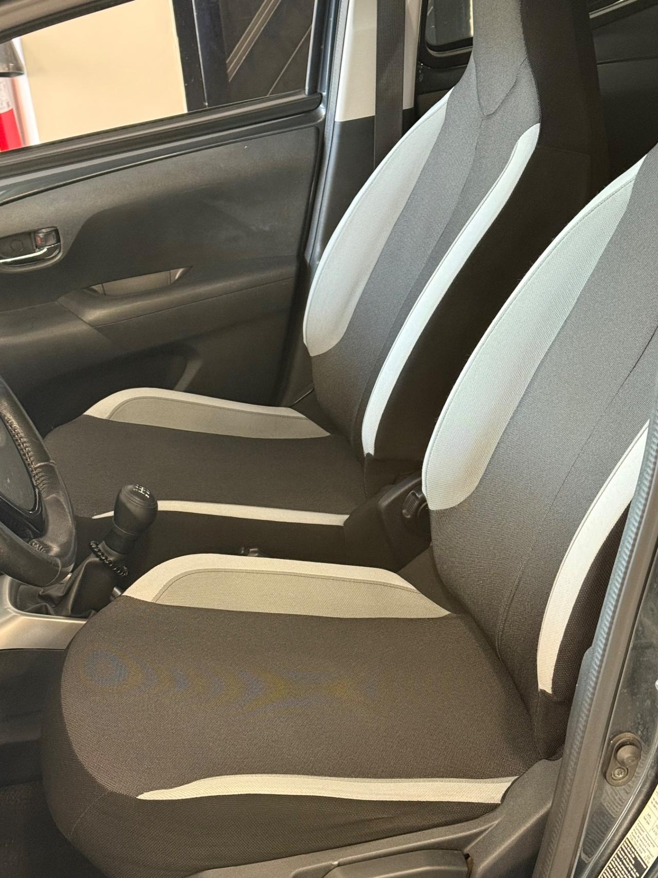 Toyota Aygo 1.0 VVT-i 69 CV 5 porte x-cool