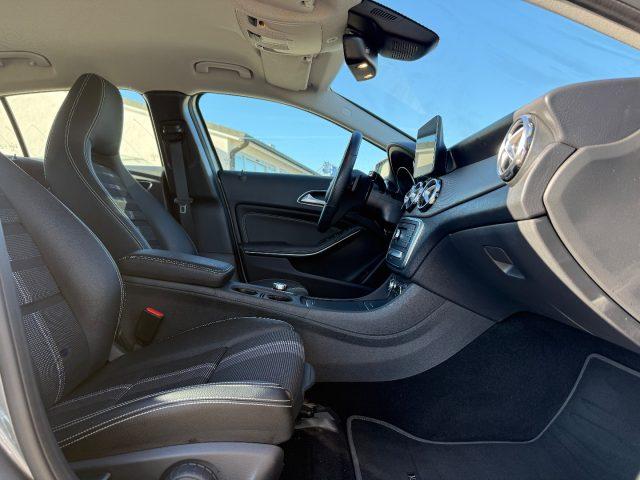 MERCEDES-BENZ GLA 180 Premium Auto. PREZZO REALE / NEOPATENTATI