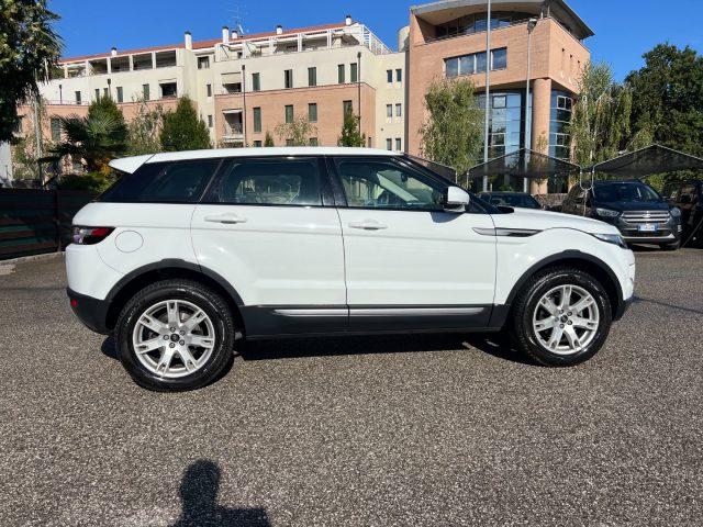 LAND ROVER Range Rover Evoque 2.2 TD4 5p. Pure TUTTI KM. TAGLIANDATI LAND ROVER