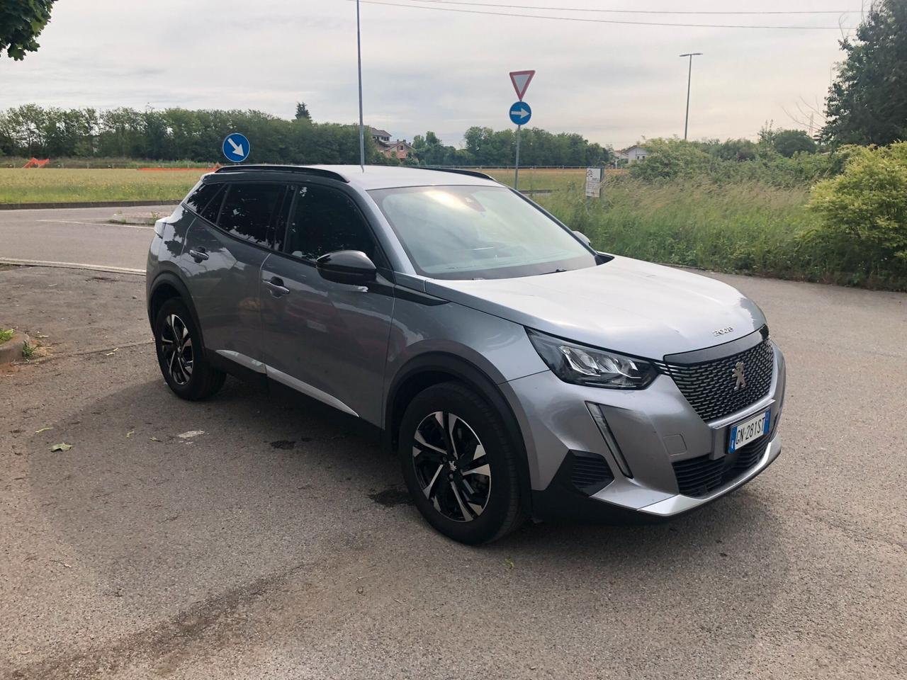 Peugeot 2008 BlueHDi 130 S&S EAT8 Allure Pack