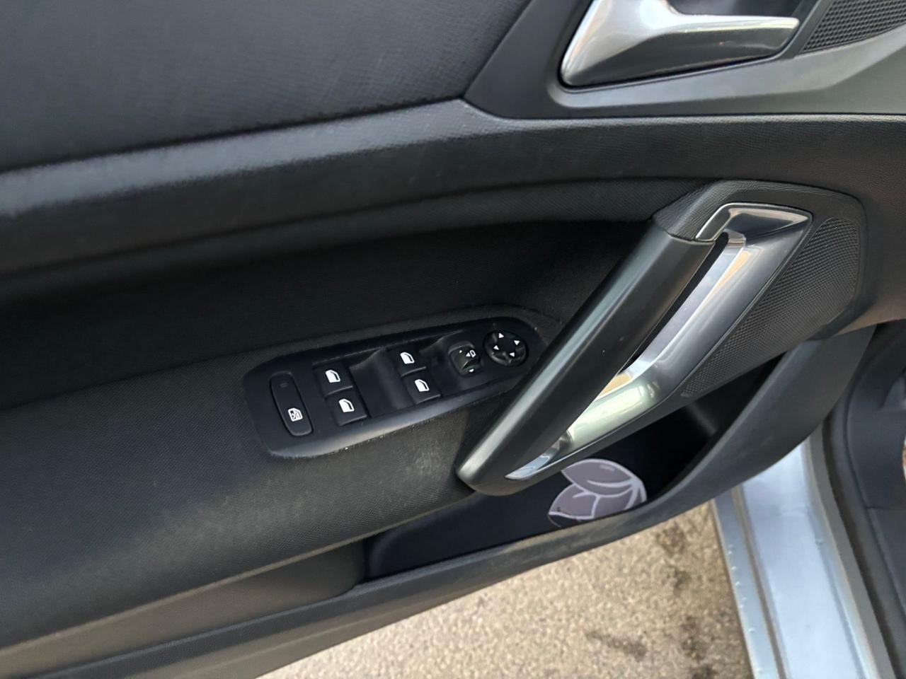 Peugeot 308 1.6 e-HDi 115 CV Stop&Start Allure