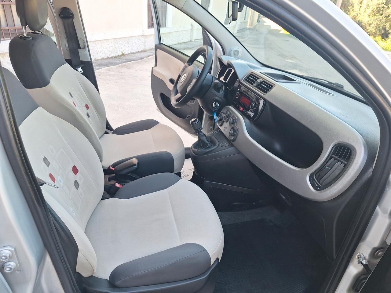 Fiat Panda 1.2 Lounge BLUE&ME SENSORI 2013