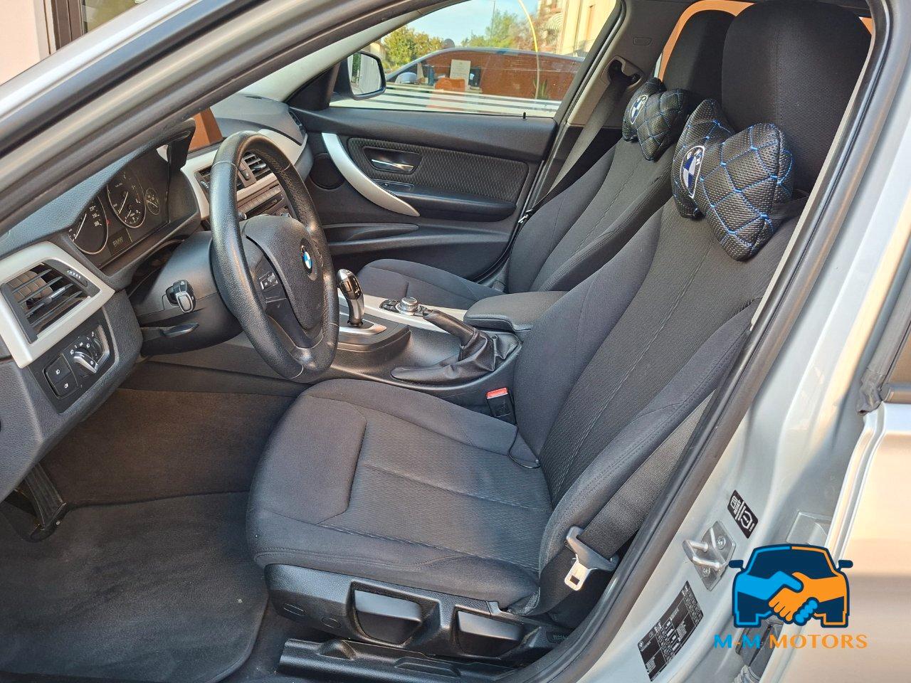 BMW 320 d Touring doppio treno di pneumatici