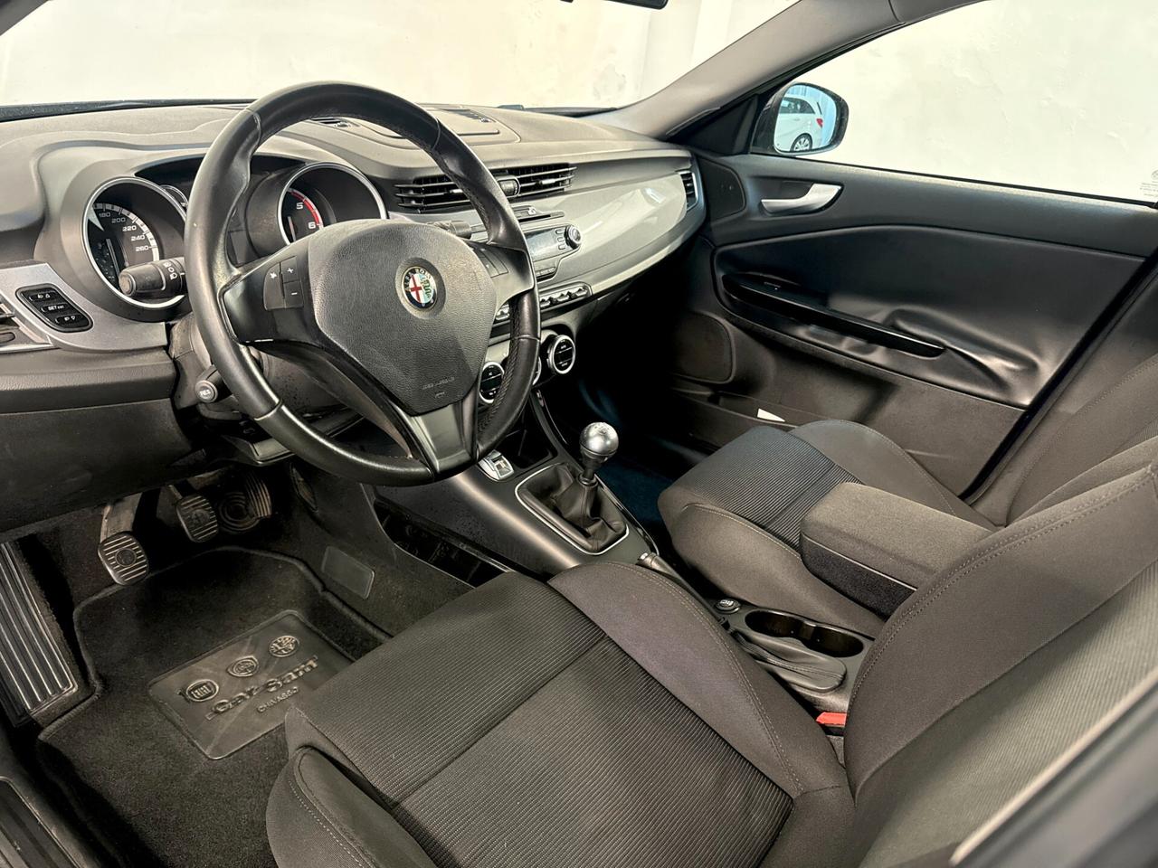 Alfa Giulietta 1.6 JTDm Distinctive SENSORI PARCHEGGIO