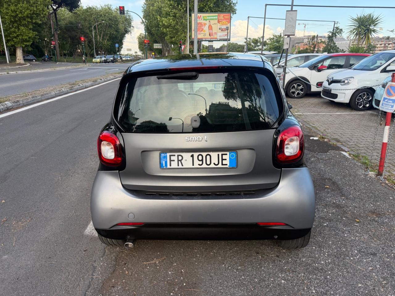 Smart ForTwo 1.0 71cv Coupe C. Automatico Navi motore nuovo