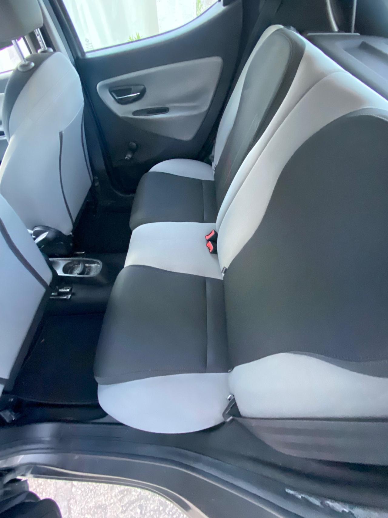 Lancia Ypsilon 1.3 MJT 16V 95 CV 5 porte S&S Silver