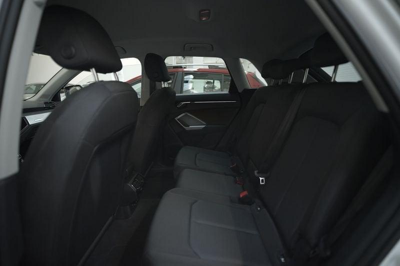 Audi Q3 II 2018 35 1.5 tfsi Business s-tronic