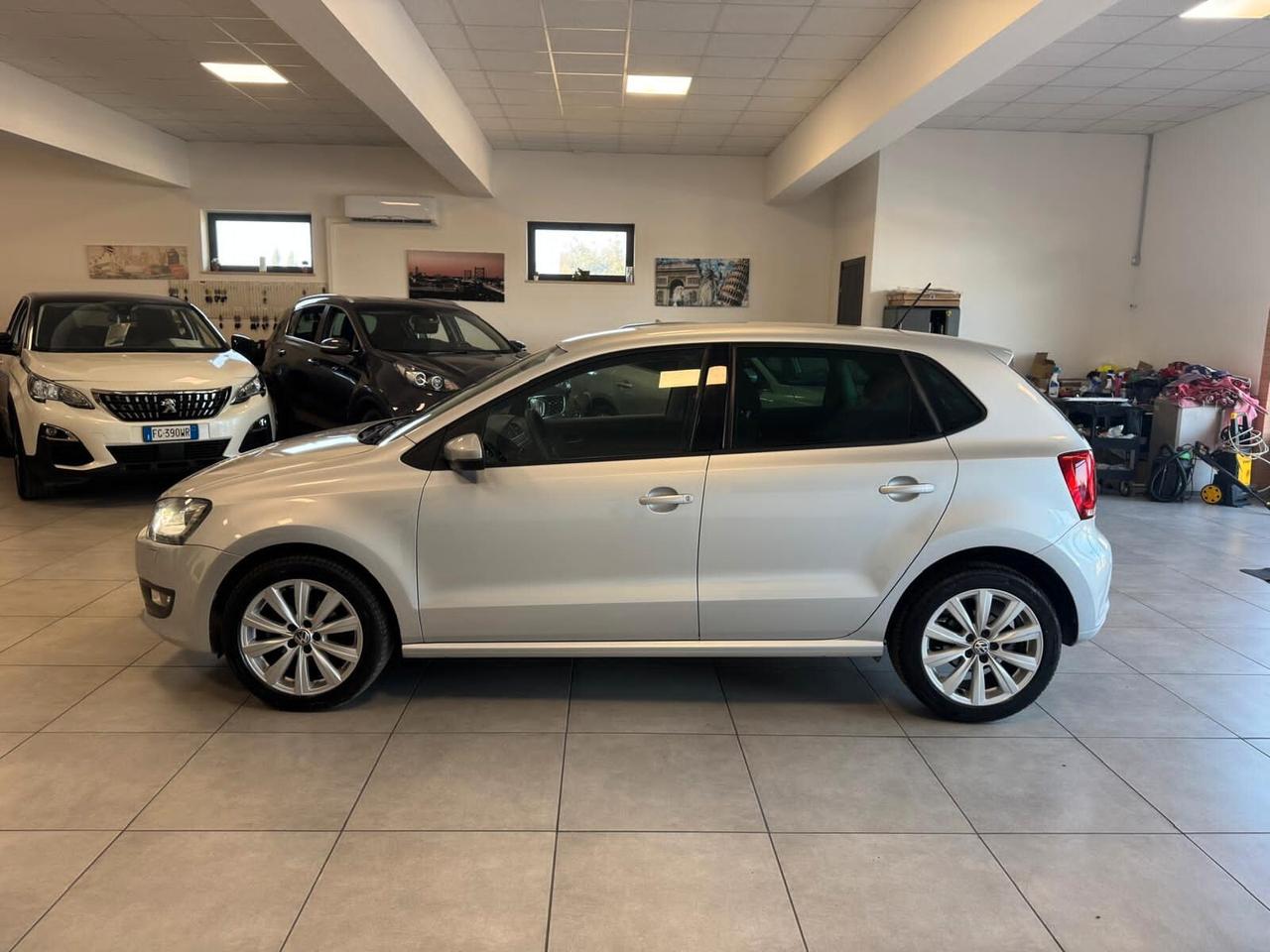 Volkswagen Polo 1.6 TDI 90CV 5P Comfortline 2011