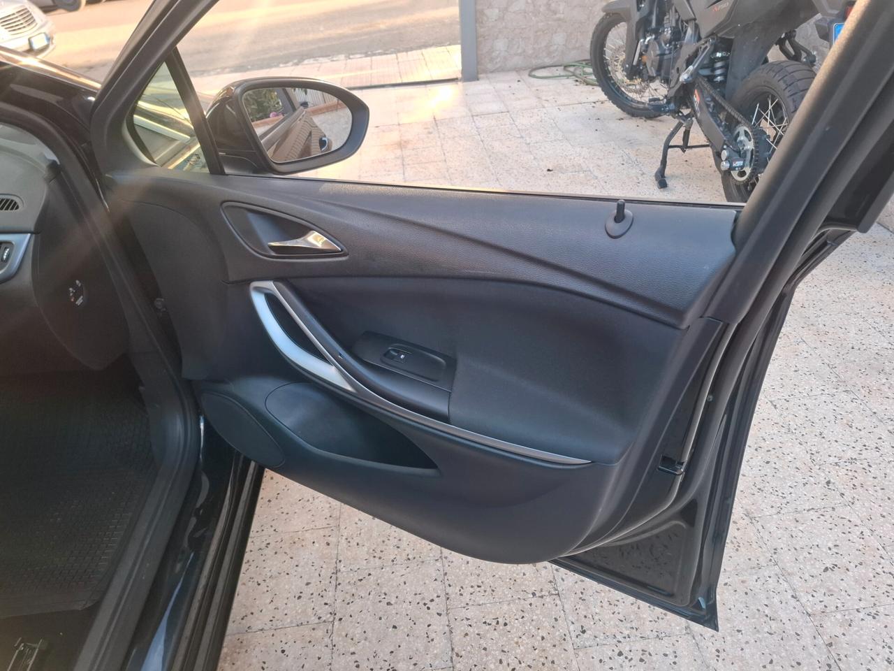 Opel Astra Sports Tourer - 1.6 CDTI Online Edition|