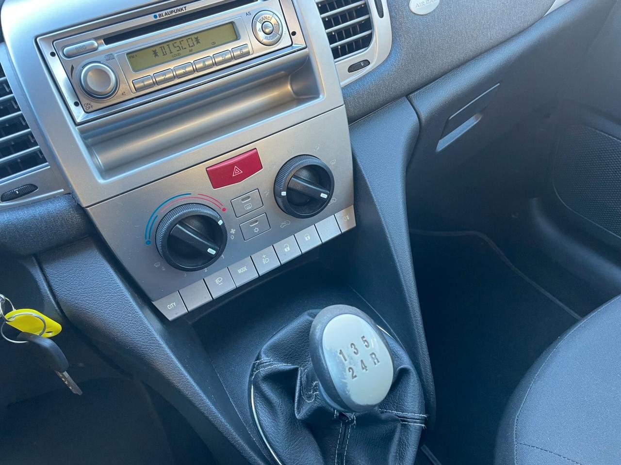 Lancia Ypsilon 1.2 69 CV Diva KM REALI IDONEA NEOPATENTATI