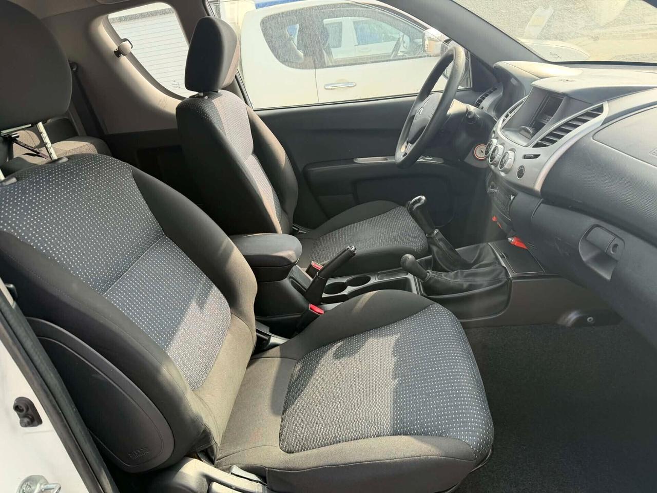 Mitsubishi L200 2.5 DI-D 178 CV Cab Intense Plus