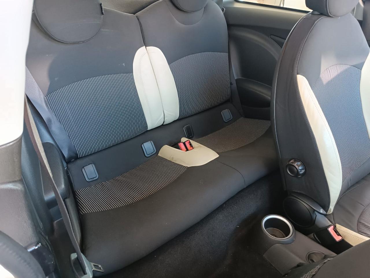 Mini 1.4 16V One Chili