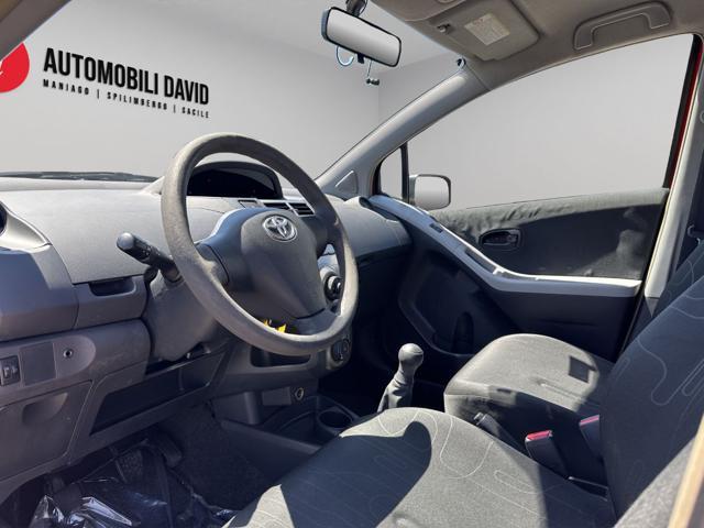 TOYOTA Yaris 1.0 5 porte