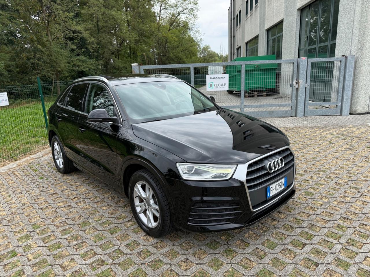 Audi Q3 2.0 TDI 120 CV S tronic Panorama*Cerchi*Led*Pec