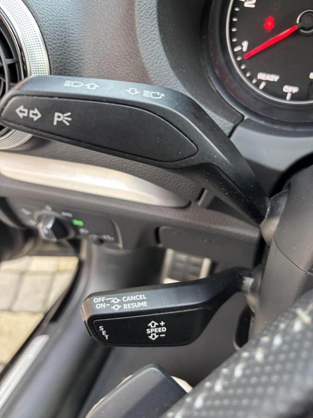 Audi A3 SPB 2.0 TDI S Line S tronic FULL LED-NAVI-18"