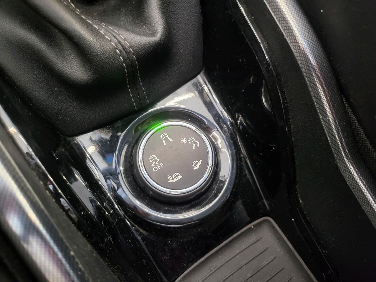 Peugeot 2008 - 2014 1.6 e-HDi 115 CV Allure